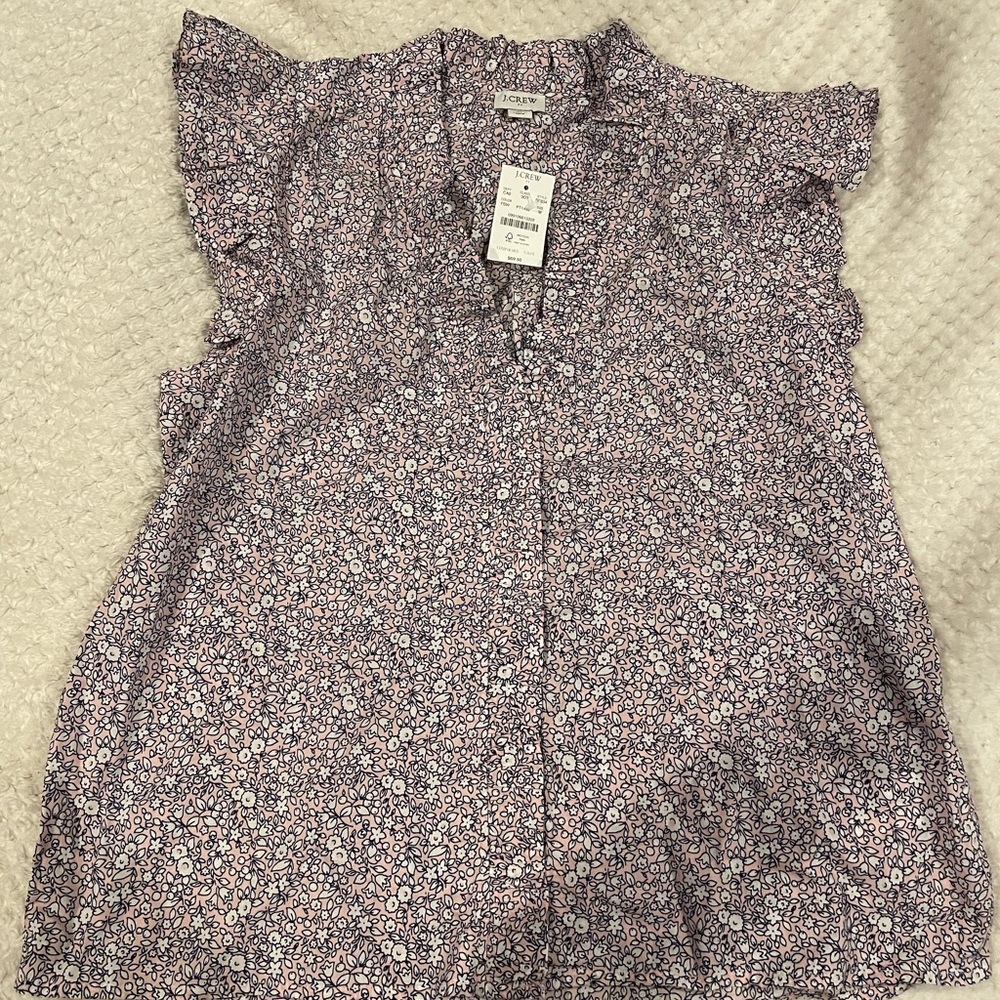 NWT Sleeveless/Cap Sleeve Pink Floral Button Up V-Neck Blouse